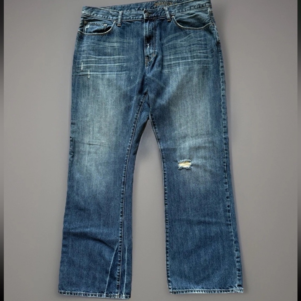 GAP Jeans Mens Size 38/32 Medium Wash Distressed Premium Boot Fit Mid Rise Denim